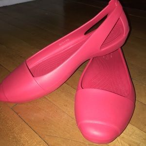 Women's Crocs Laura Flats (size 11)